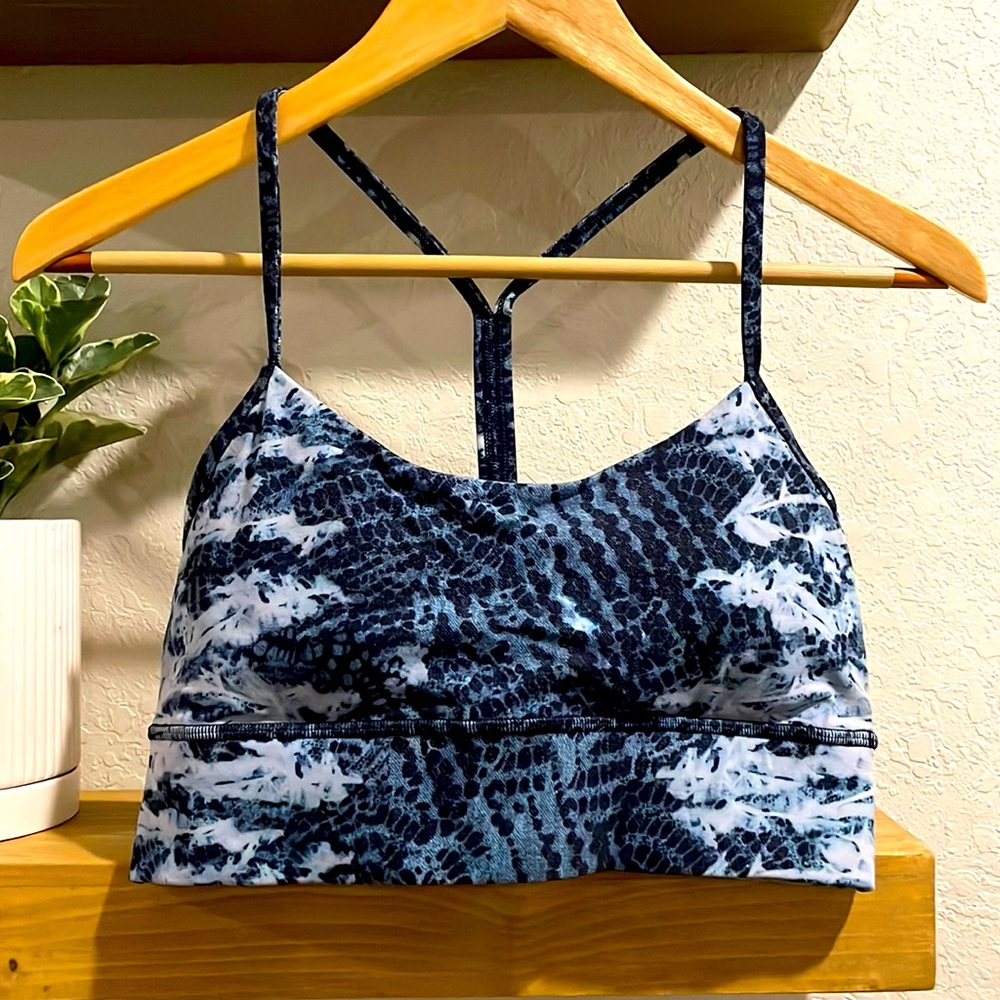 Lululemon Flow Y Nulu Bra. Size 10